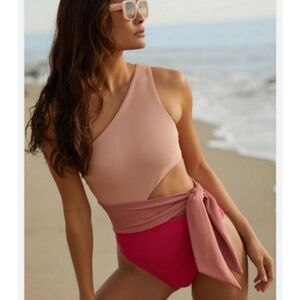 New!Beach Riot Claire‎ One Piece Swimsuit